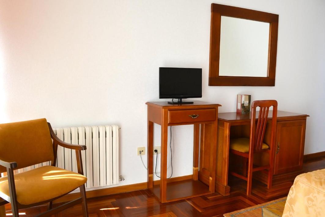 Hotel Os Caracoles Pereiro de Aguiar Екстер'єр фото