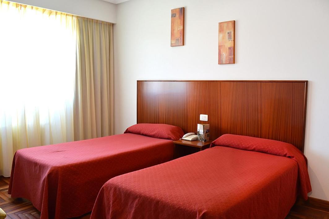 Hotel Os Caracoles Pereiro de Aguiar Екстер'єр фото