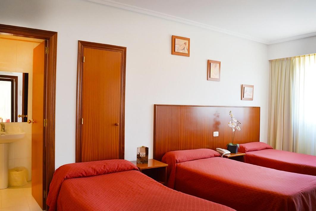 Hotel Os Caracoles Pereiro de Aguiar Екстер'єр фото