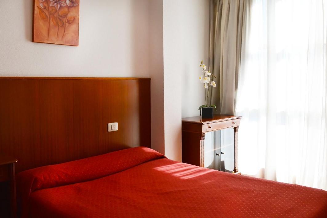 Hotel Os Caracoles Pereiro de Aguiar Екстер'єр фото
